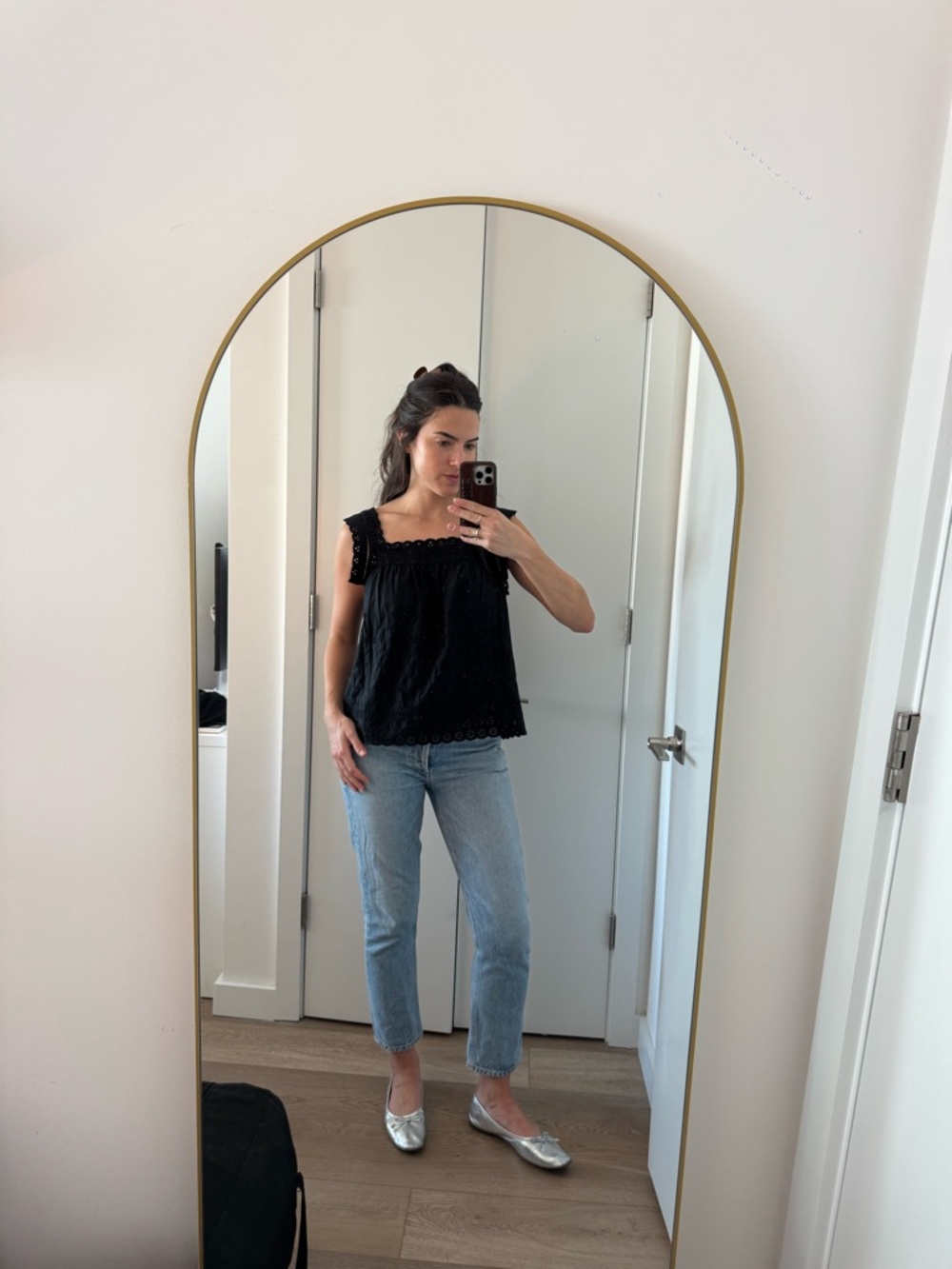 Agolde Riley High Rise Straight Crop Jeans in Renewal - Picture 5 of 7